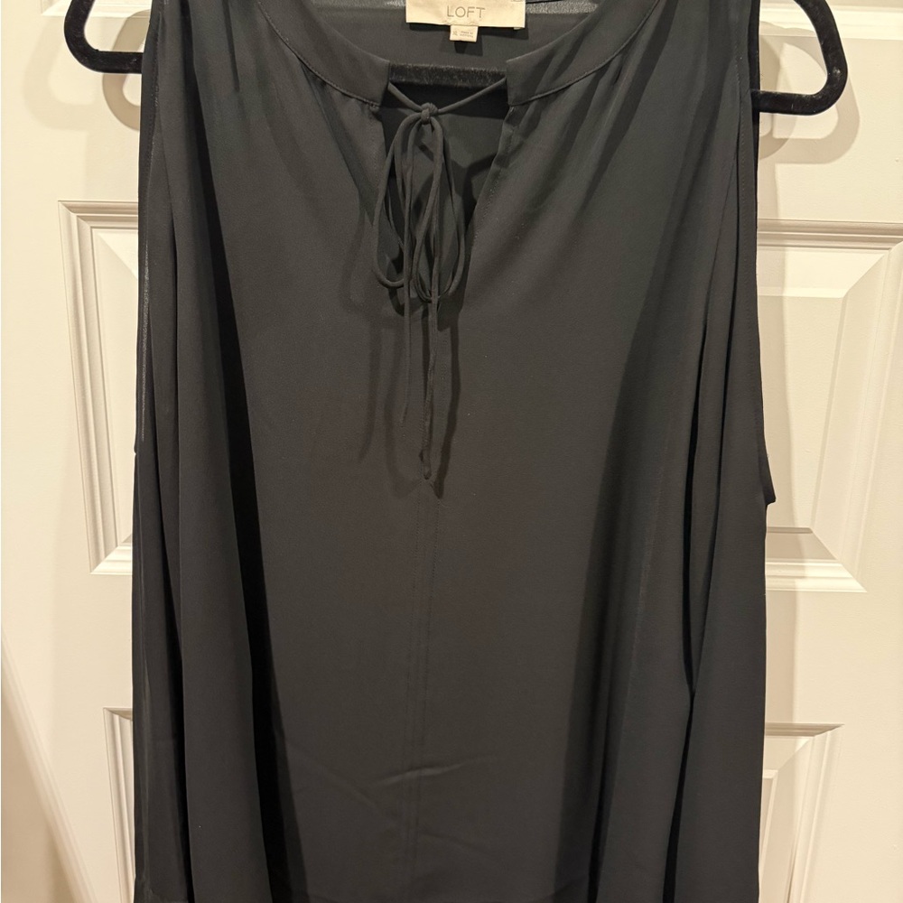 LOFT Women's Charcoal Sleeveless Blouse